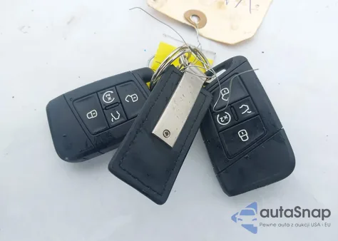 2024 Volkswagen Taos 1.5T Sel from USA, damaged, VIN 3VV4X7B24RM131268